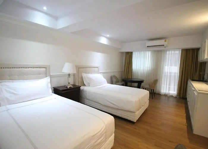 Aparthotel Sasha House 3*
