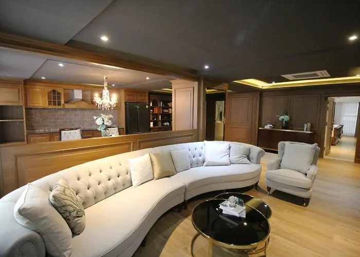 Sasha House Aparthotel Bangkok