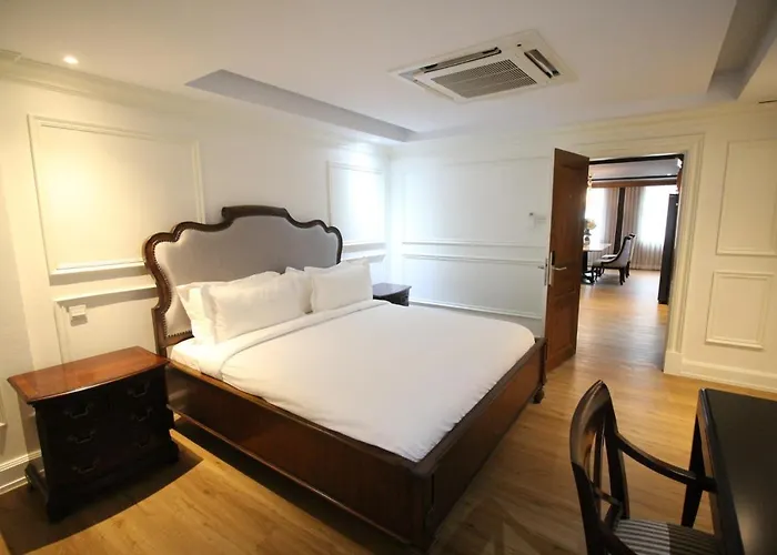 Sasha House 3*